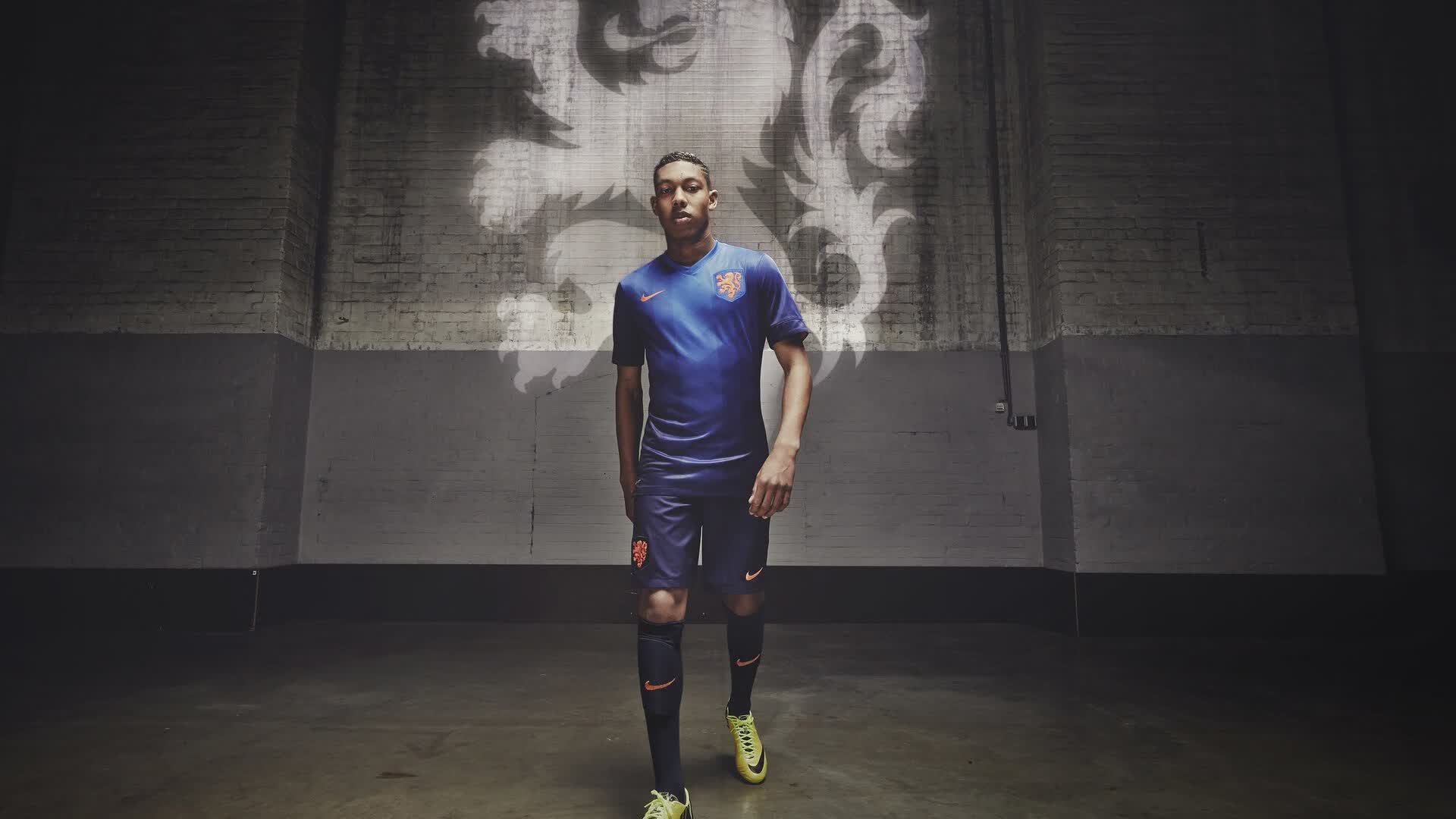 时光镌刻的烟花，那一夜，我们共赴荣耀